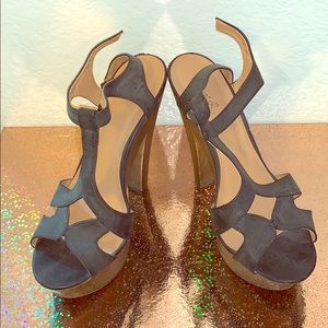 Women’s black & wood high heels